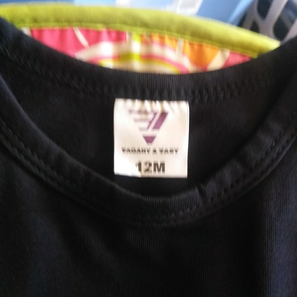 One piece - Picture 2 of 3